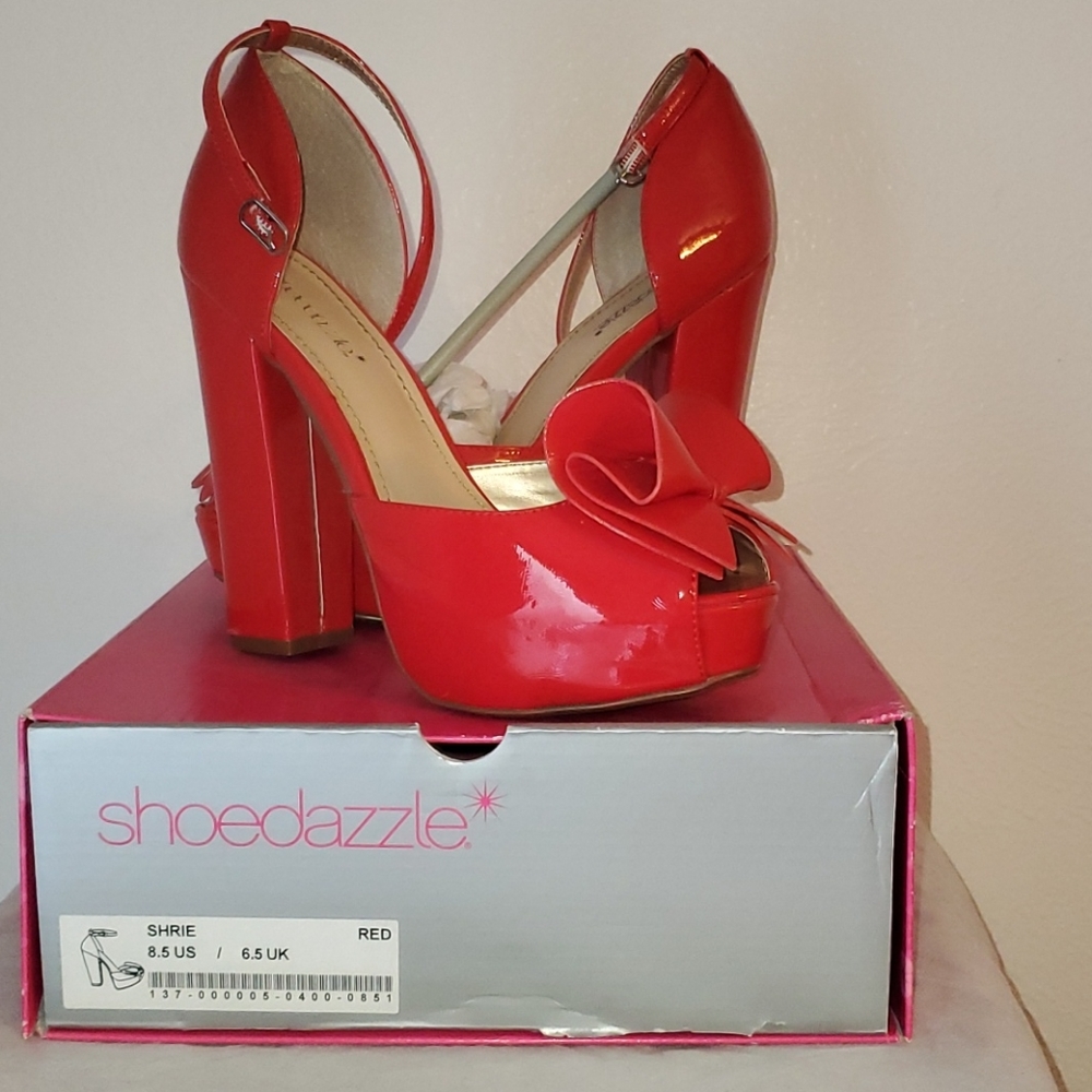 Shrie Shoedazzle Red Patent Leather heels size 8.5